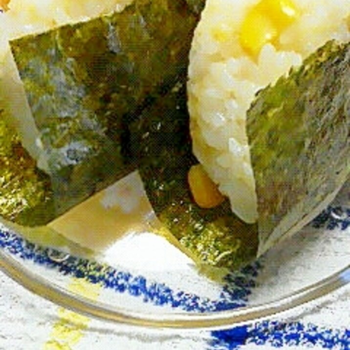 コーンスープで♪ 黄色が可愛い☆コーンおにぎり